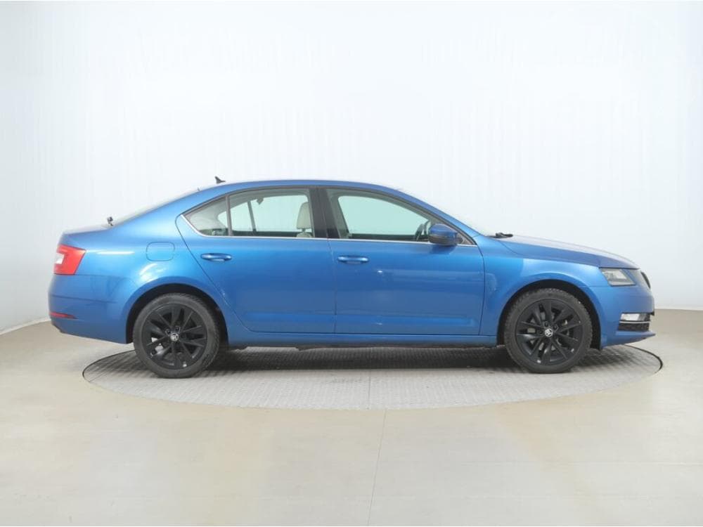 2018 Škoda OCTAVIA - 16