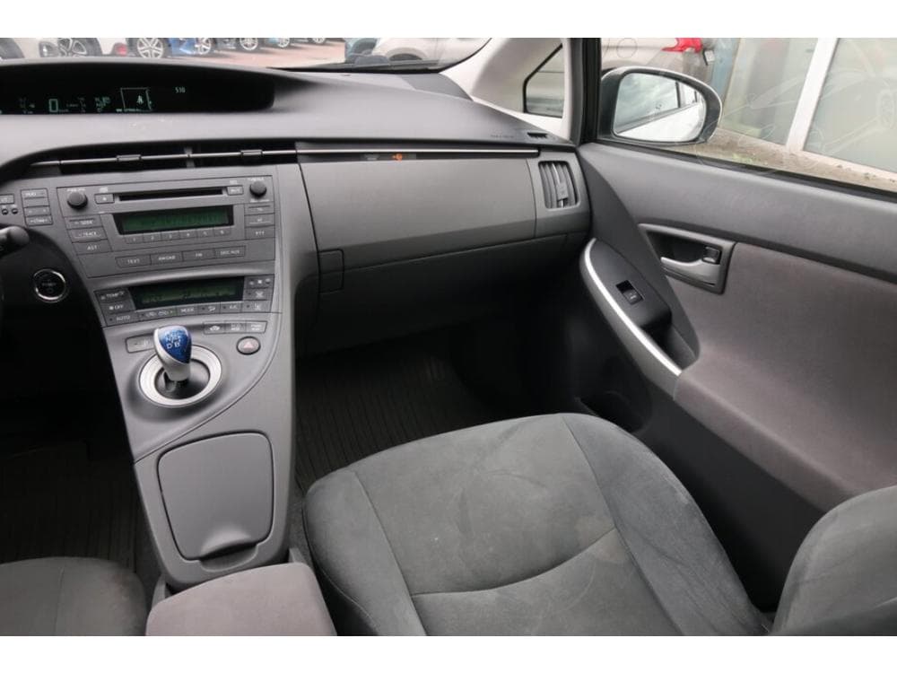 2010 Toyota PRIUS - 8