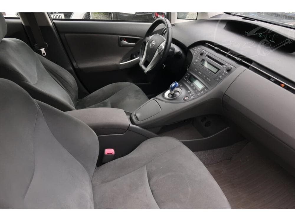 2010 Toyota PRIUS - 9