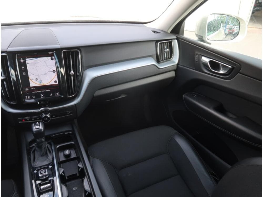 2018 Volvo XC60 - 15