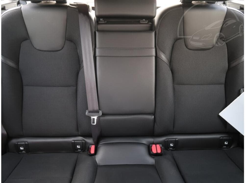 2018 Volvo XC60 - 19