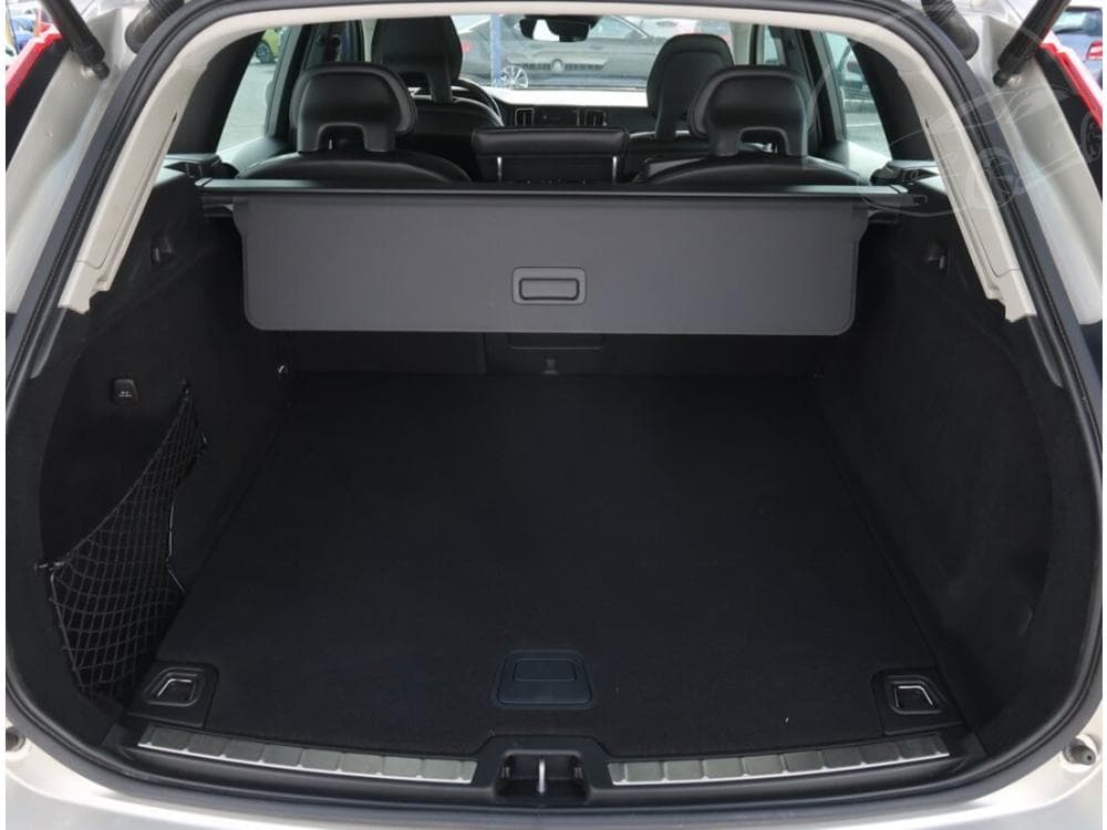 2018 Volvo XC60 - 27