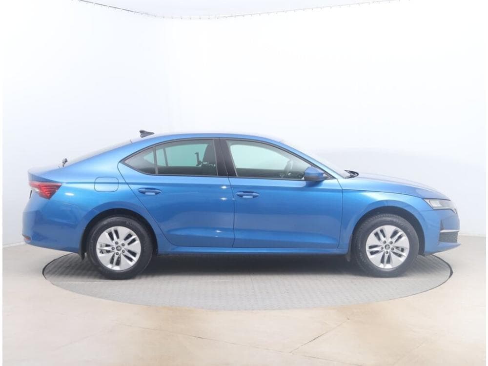 2025 Škoda OCTAVIA - 11