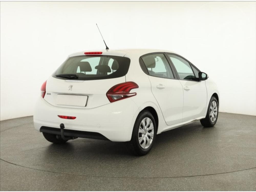 2018 Peugeot 208 - 5
