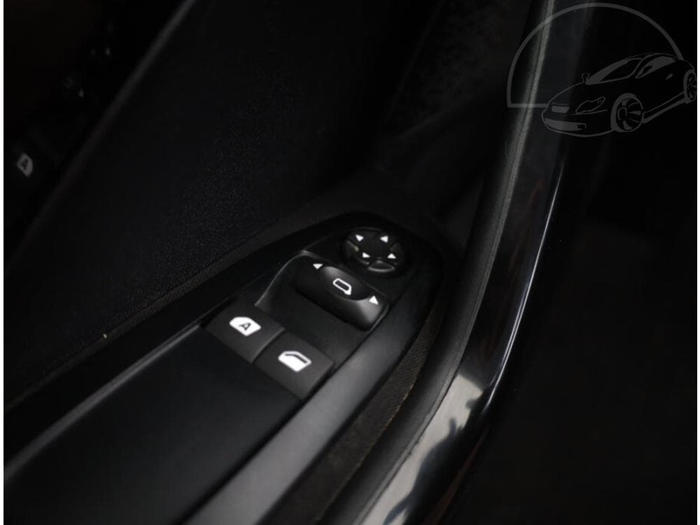 2018 Peugeot 208 - 13