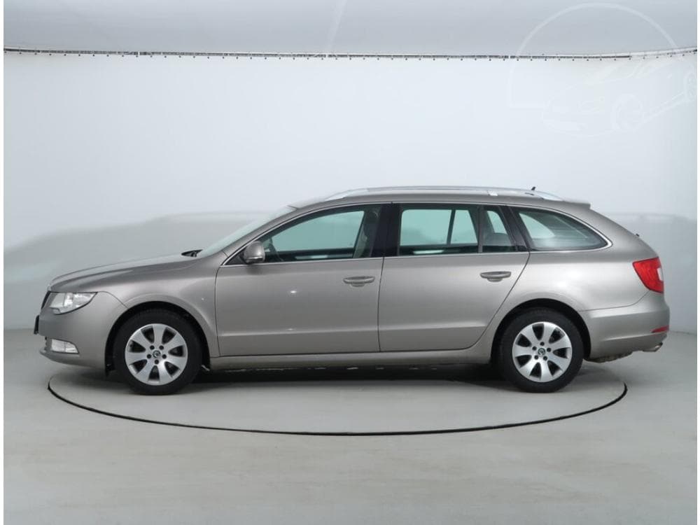 2011 Škoda SUPERB - 3