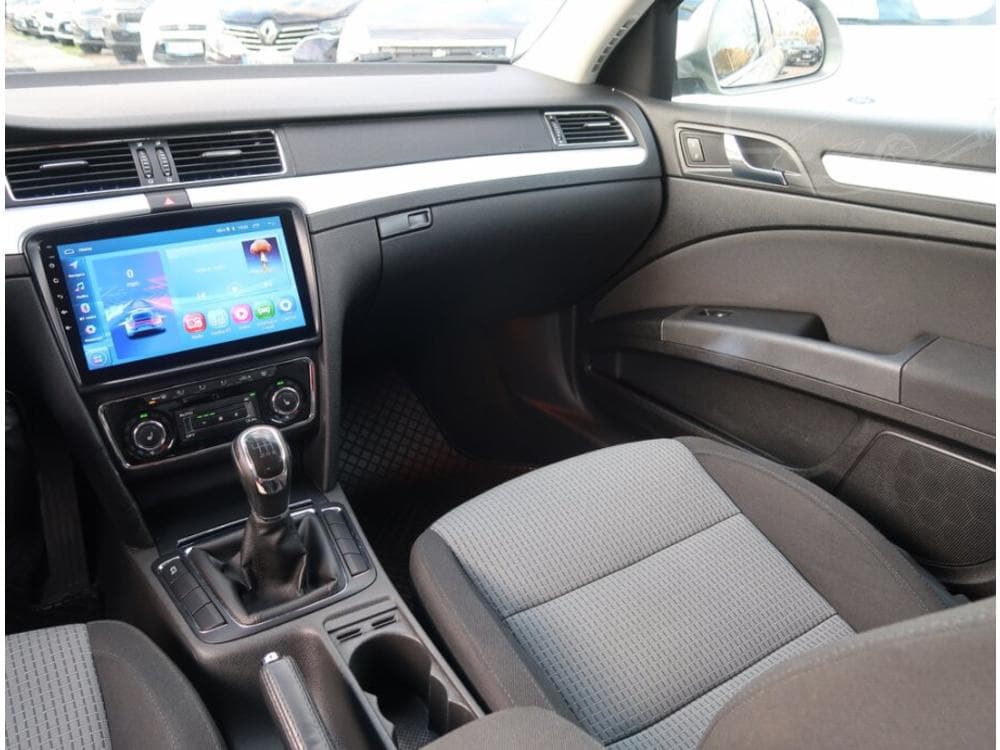 2011 Škoda SUPERB - 8