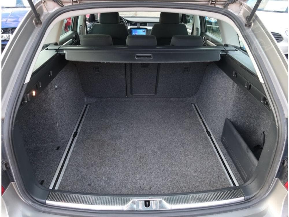 2011 Škoda SUPERB - 13