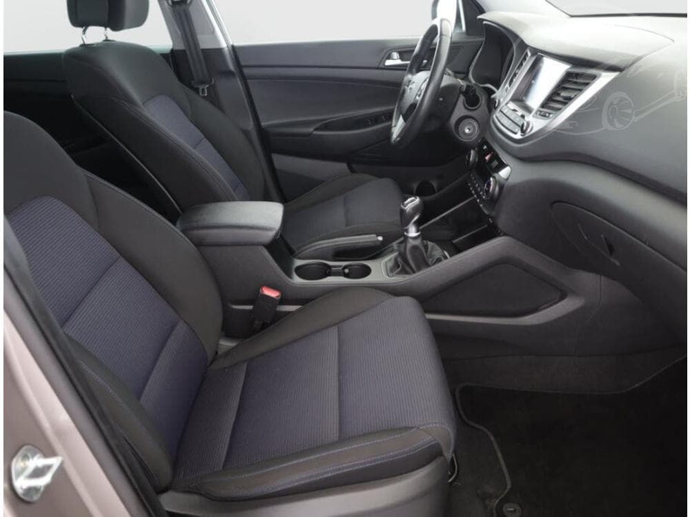 2017 Hyundai TUCSON - 19