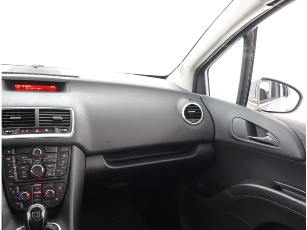 2016 Opel MERIVA - 8
