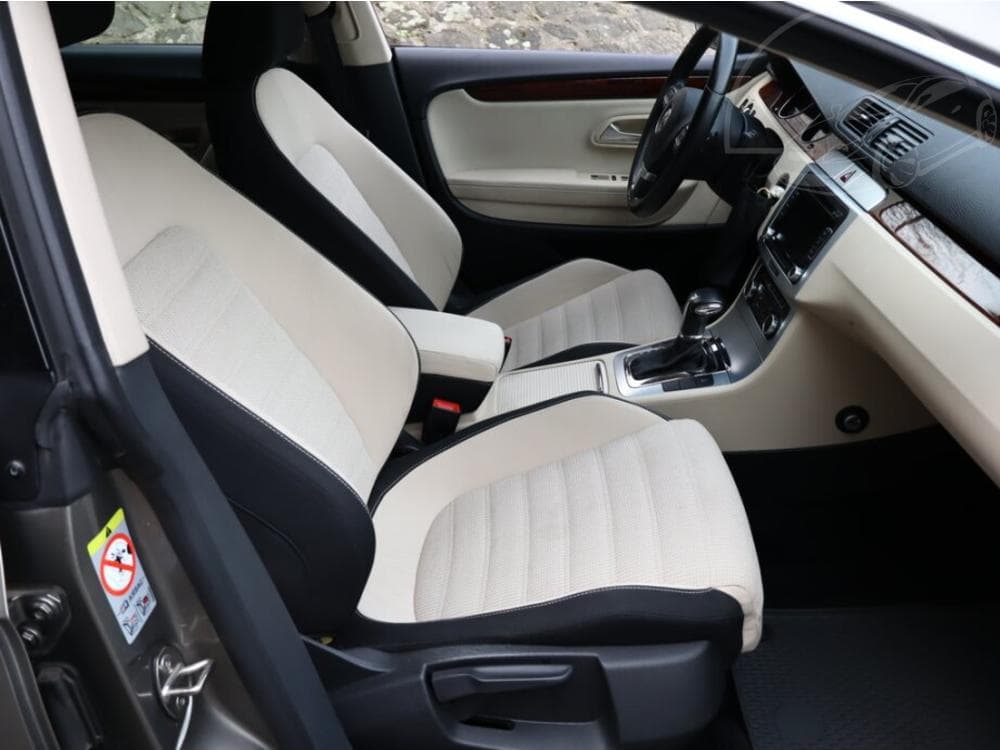2009 Volkswagen PASSAT - 8