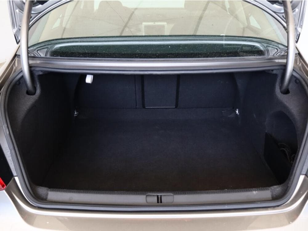 2009 Volkswagen PASSAT - 13