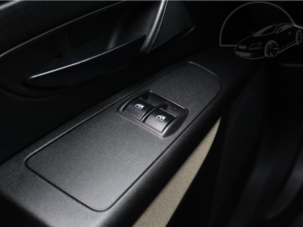 2010 Fiat LINEA - 9
