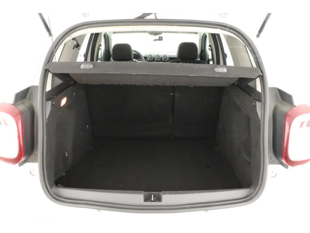 2020 Dacia DUSTER - 23