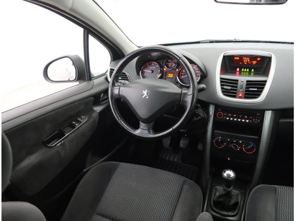 2007 Peugeot 207 - 6