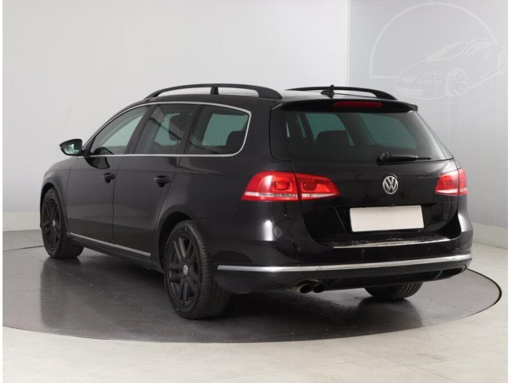 2011 Volkswagen PASSAT - 4