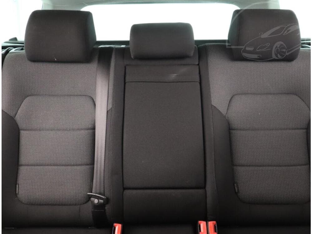 2011 Volkswagen PASSAT - 10