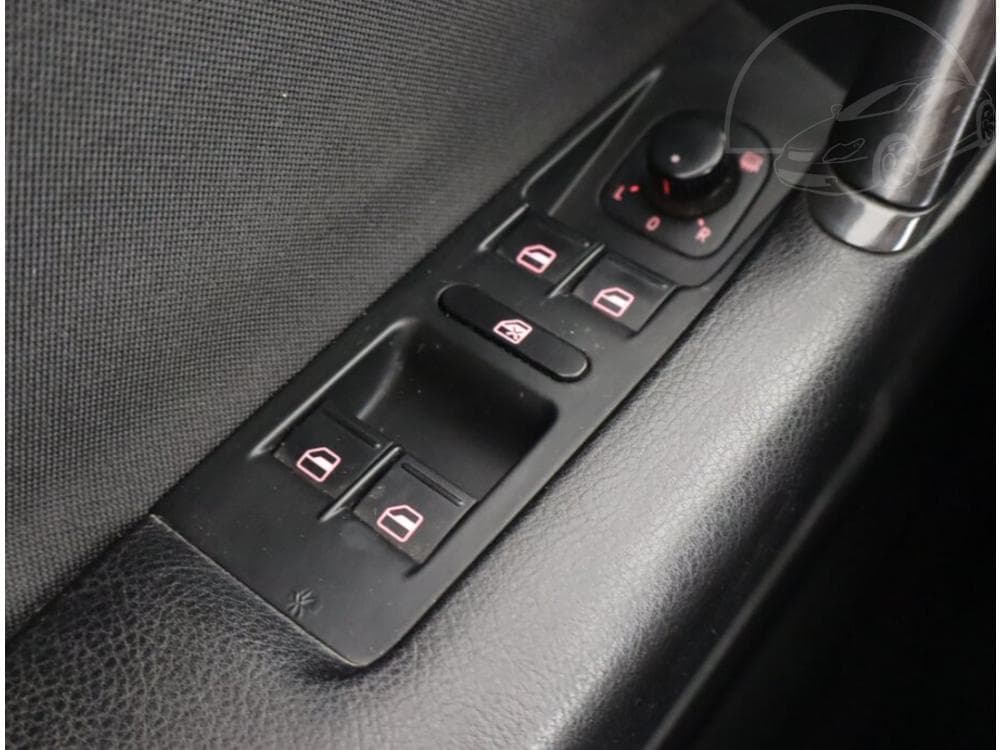 2011 Volkswagen PASSAT - 14