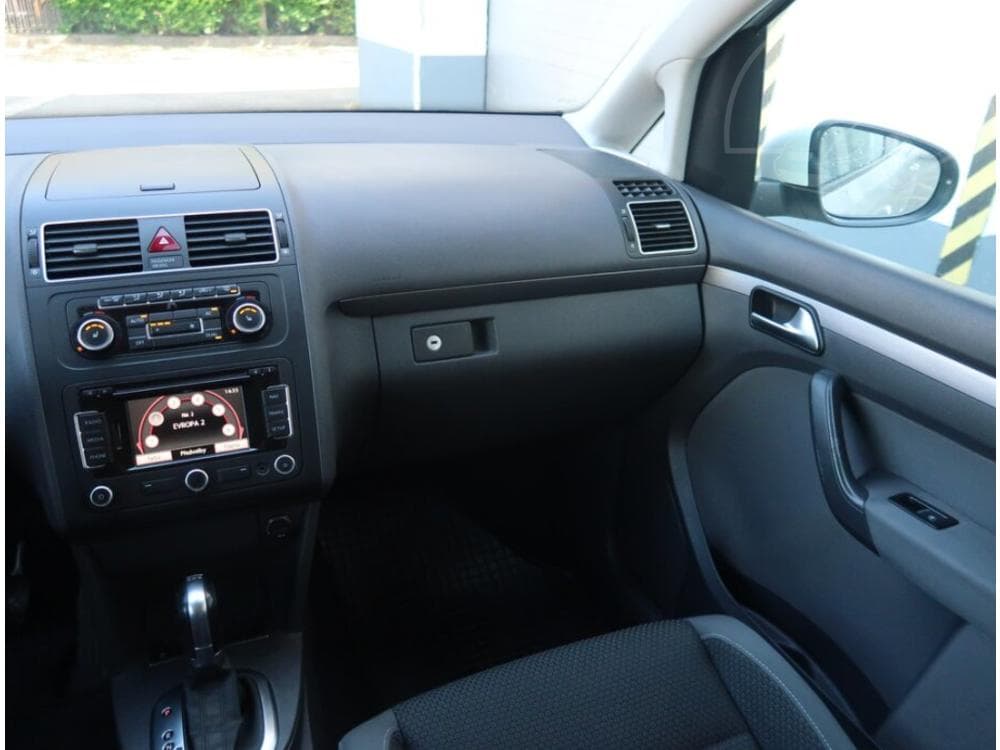 2011 Volkswagen TOURAN - 15