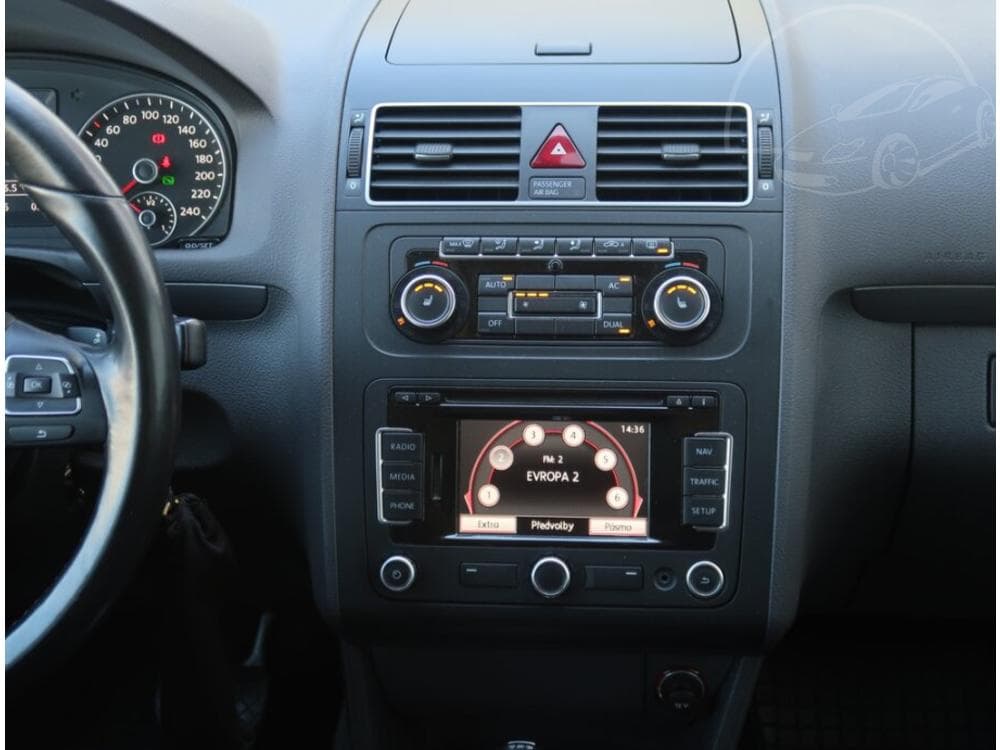 2011 Volkswagen TOURAN - 23