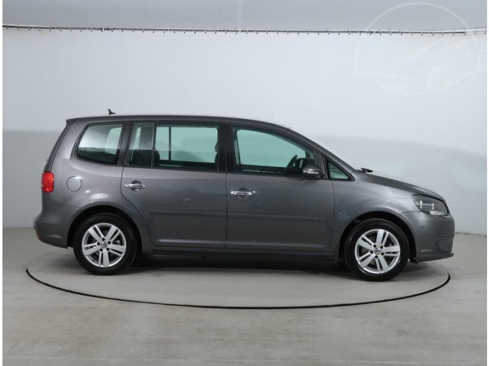 2011 Volkswagen TOURAN - 11