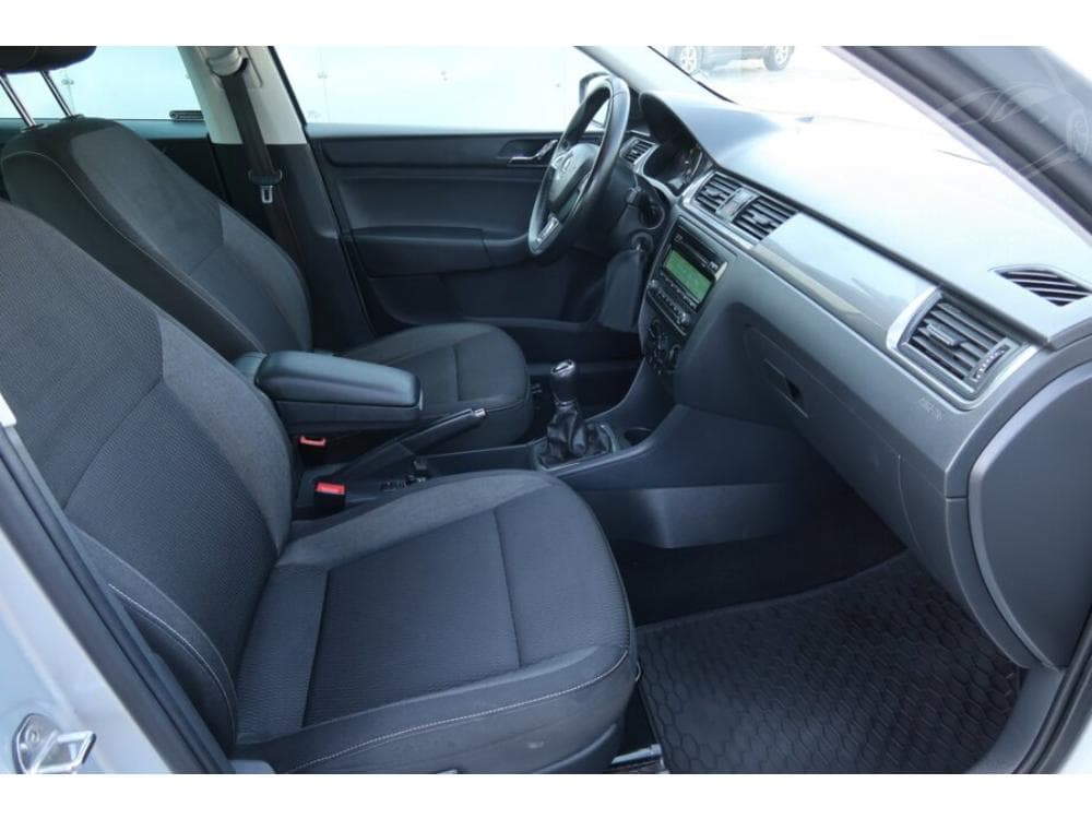 2015 Škoda RAPID - 17