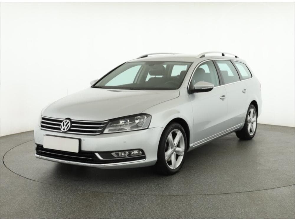 2011 Volkswagen PASSAT - 3