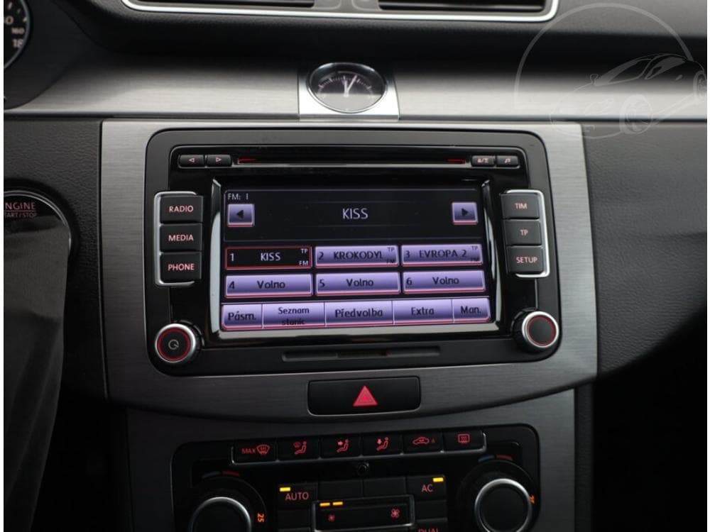 2011 Volkswagen PASSAT - 21