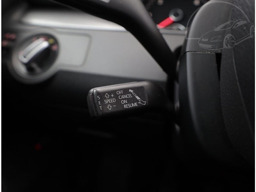 2011 Volkswagen PASSAT - 29