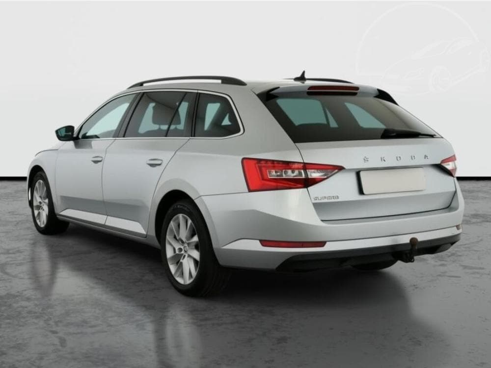 2020 Škoda SUPERB - 4