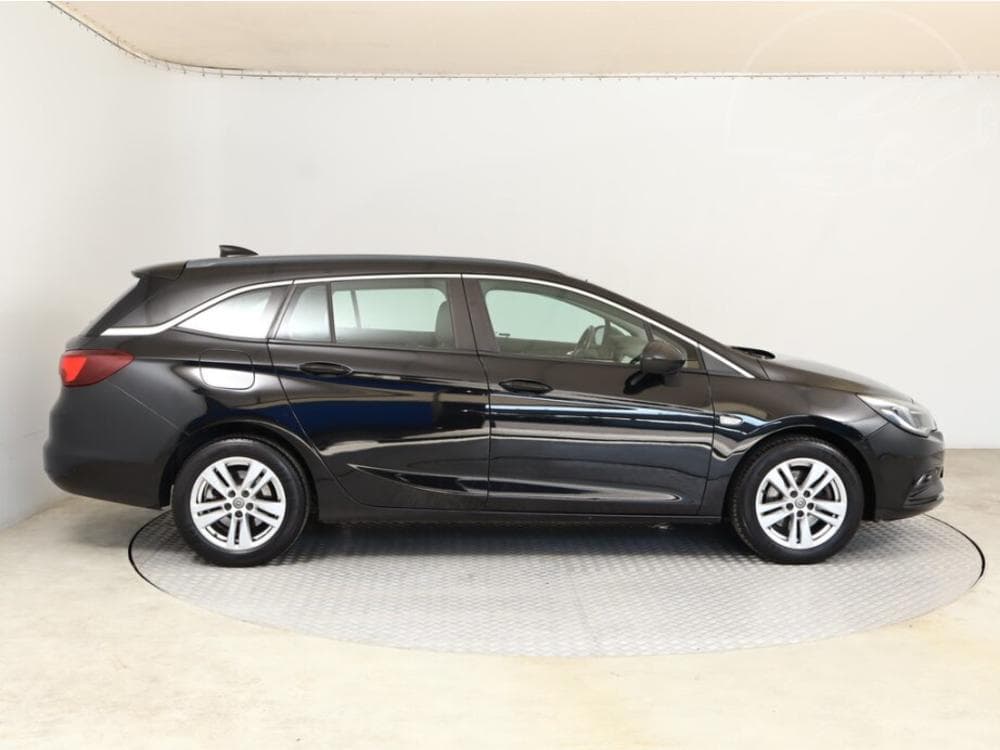 2017 Opel ASTRA - 11