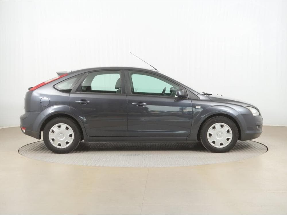 2008 Ford FOCUS - 16
