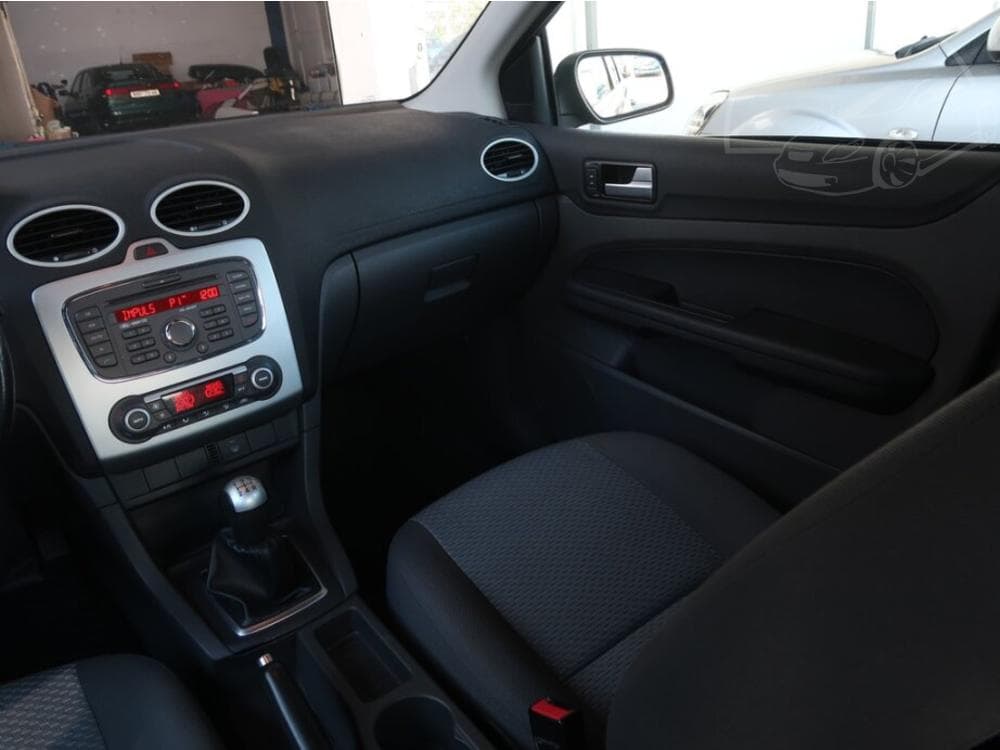 2008 Ford FOCUS - 22