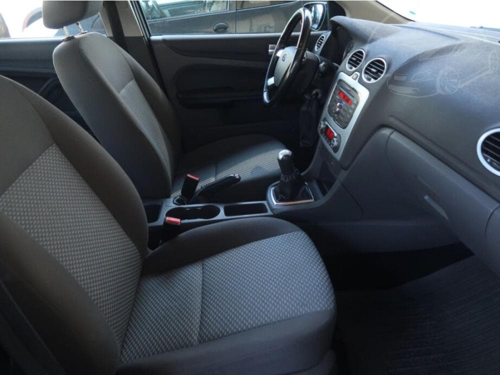 2008 Ford FOCUS - 25