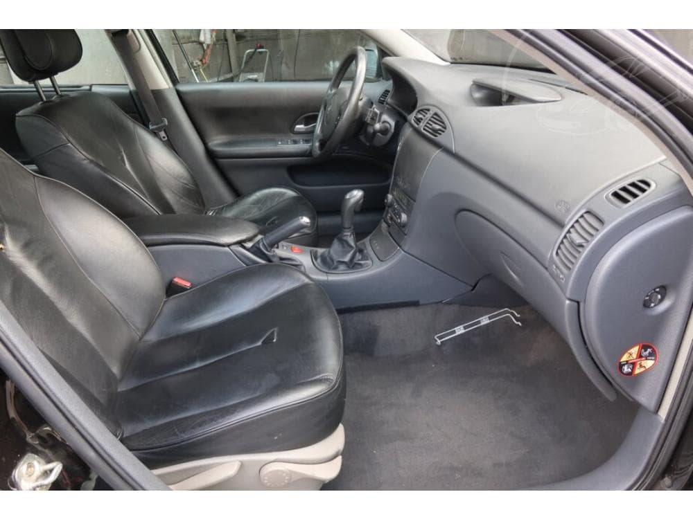 2004 Renault LAGUNA - 9