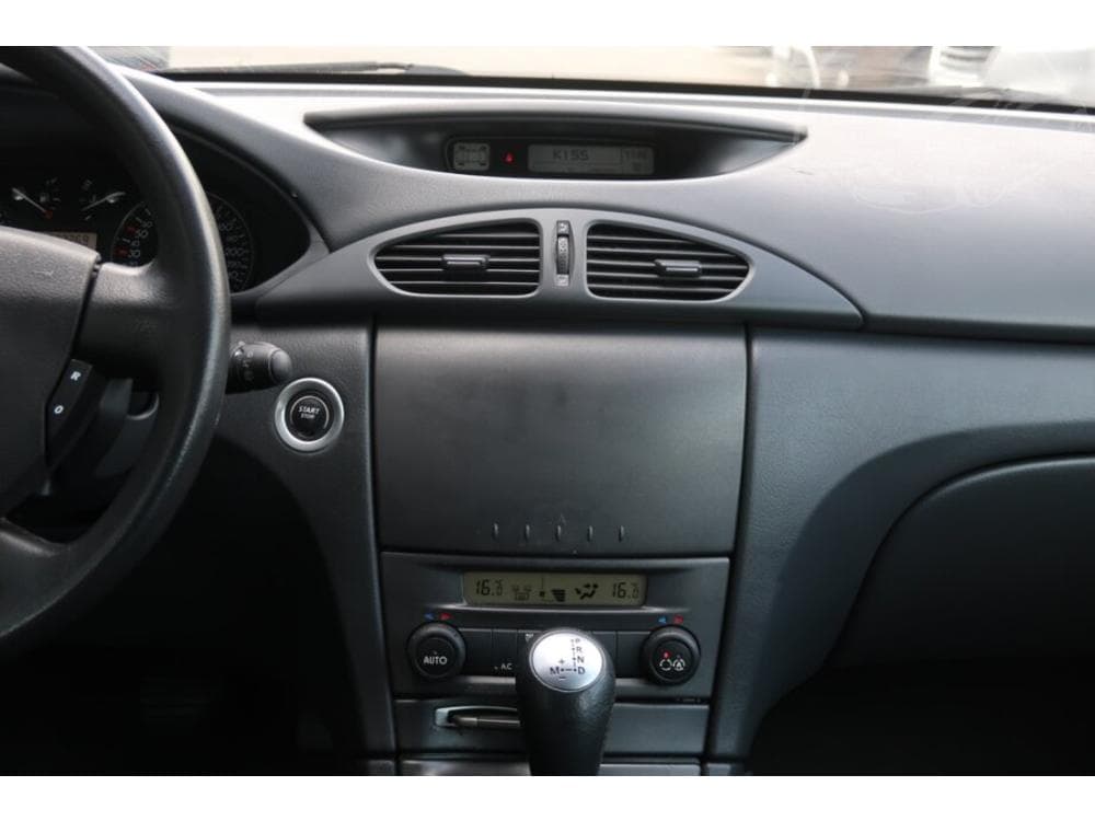 2004 Renault LAGUNA - 12