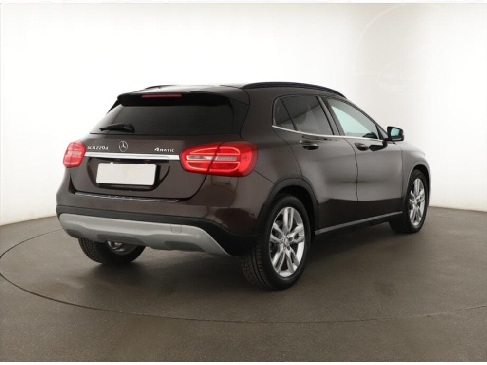 2017 Mercedes-Benz GLA - 5