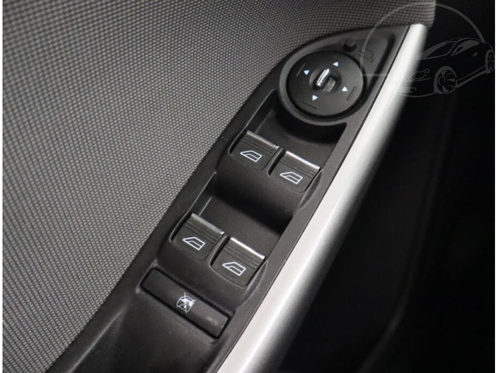 2012 Ford FOCUS - 27