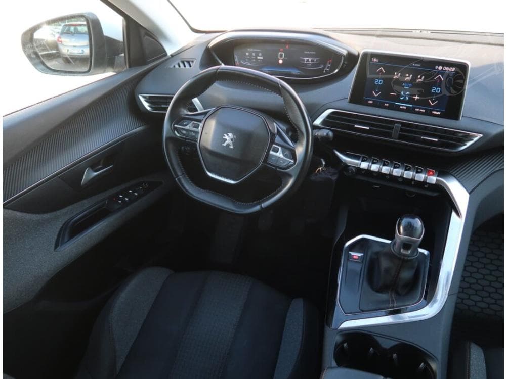 2020 Peugeot 5008 - 7