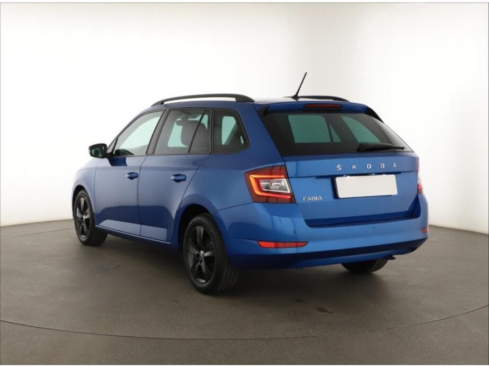 2021 Škoda FABIA - 4