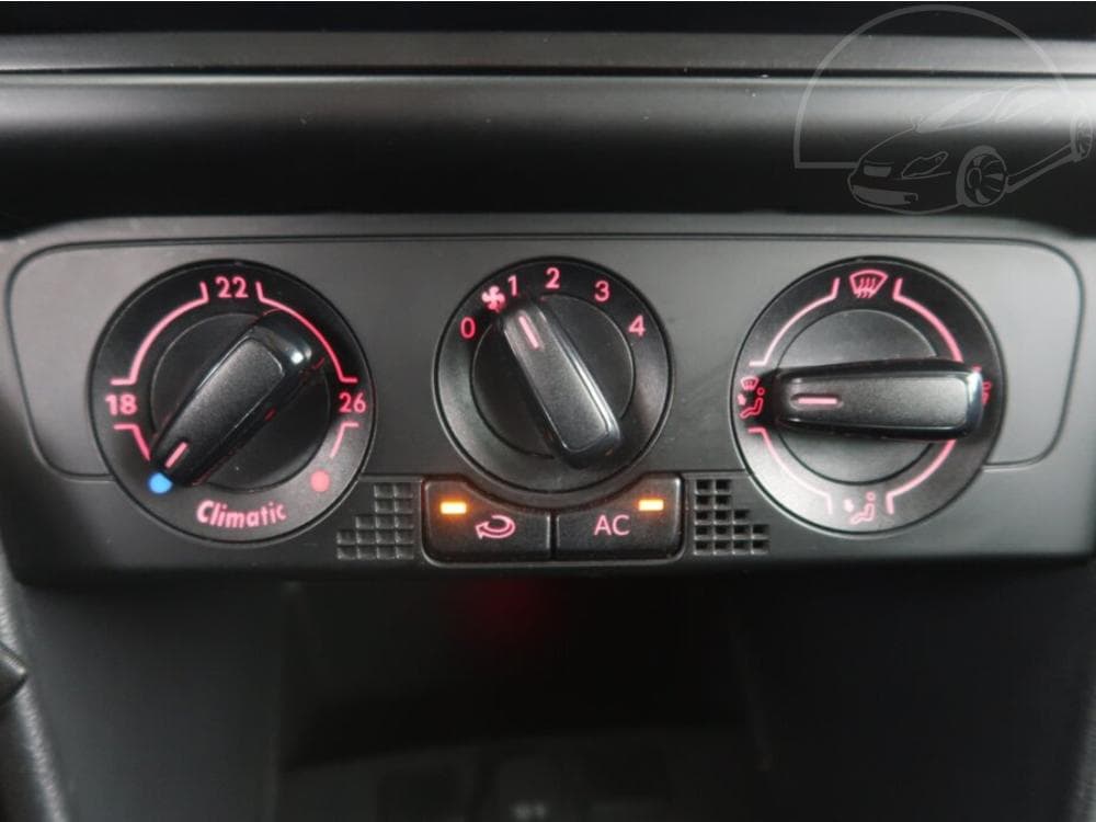 2010 Volkswagen POLO - 14