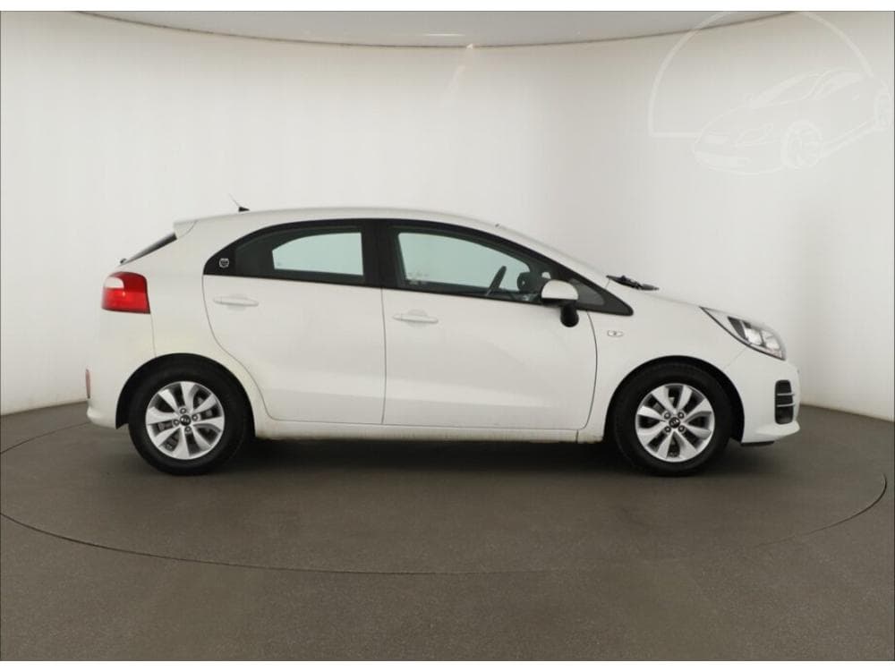 2017 Kia RIO - 11