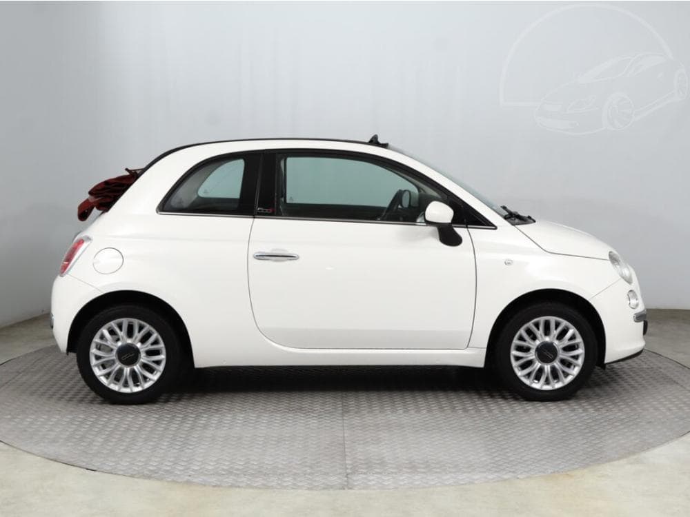 2015 Fiat 500 - 11