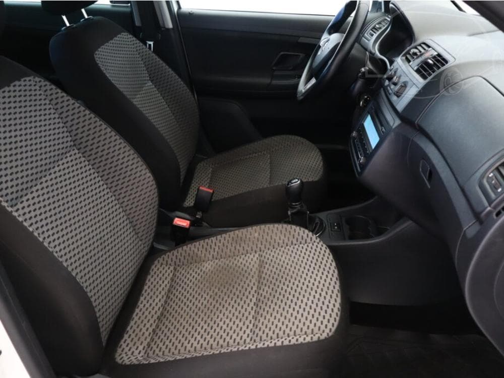 2014 Škoda FABIA - 7