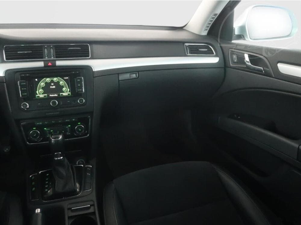2014 Škoda SUPERB - 8
