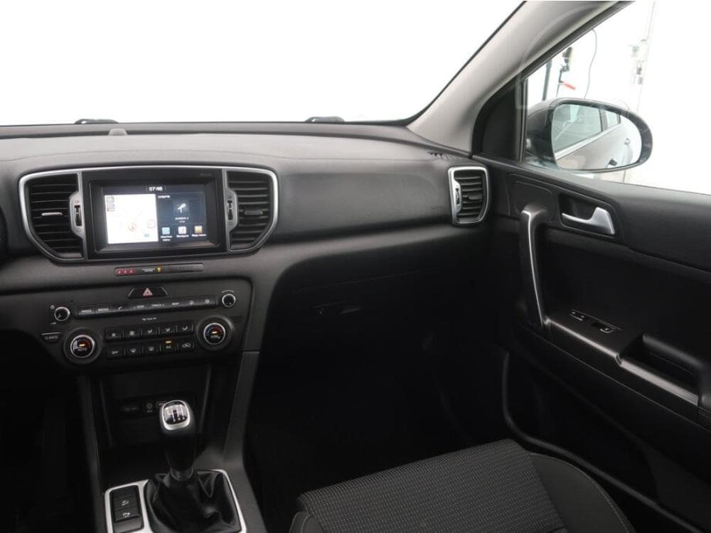 2017 Kia SPORTAGE - 8