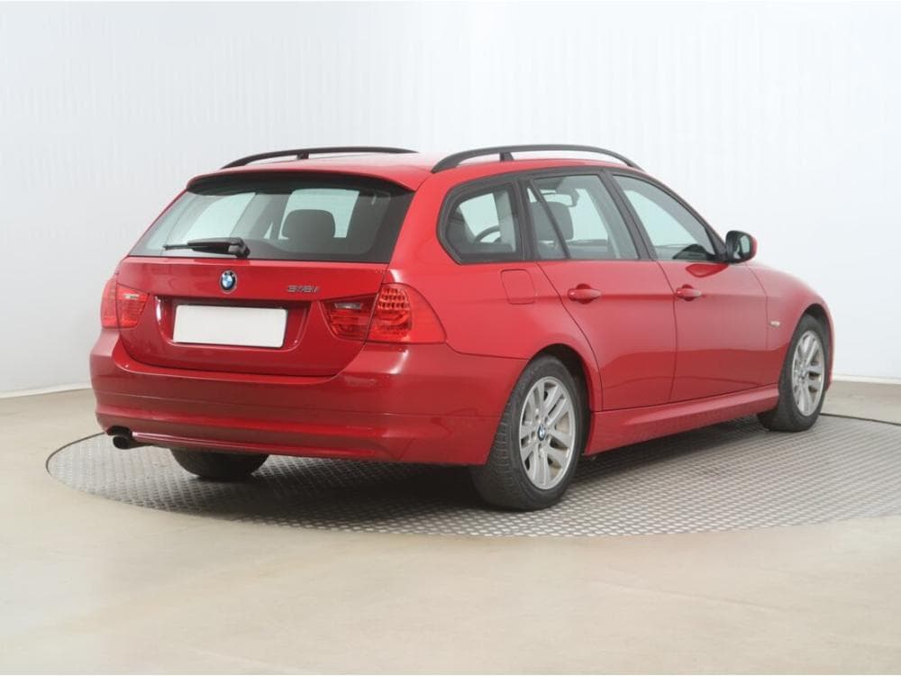 2009 BMW 3-SERIES - 9