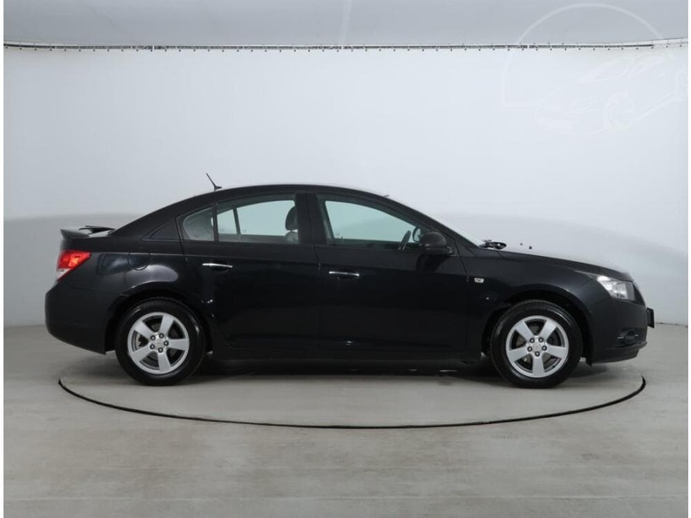 2011 Chevrolet CRUZE - 6