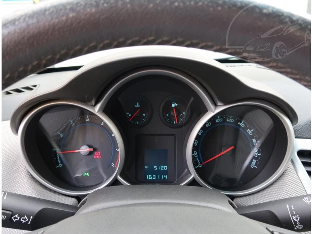 2011 Chevrolet CRUZE - 11