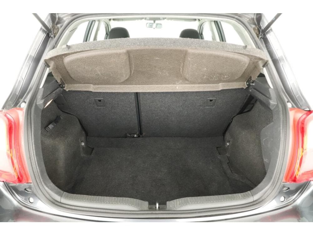 2011 Toyota AURIS - 19